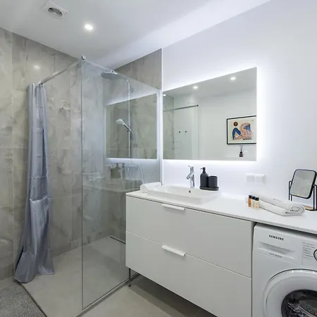 Cohost I New Basteja Life Apartments W-Garage Prkg & Self Check-In Вильнюс Экстерьер фото