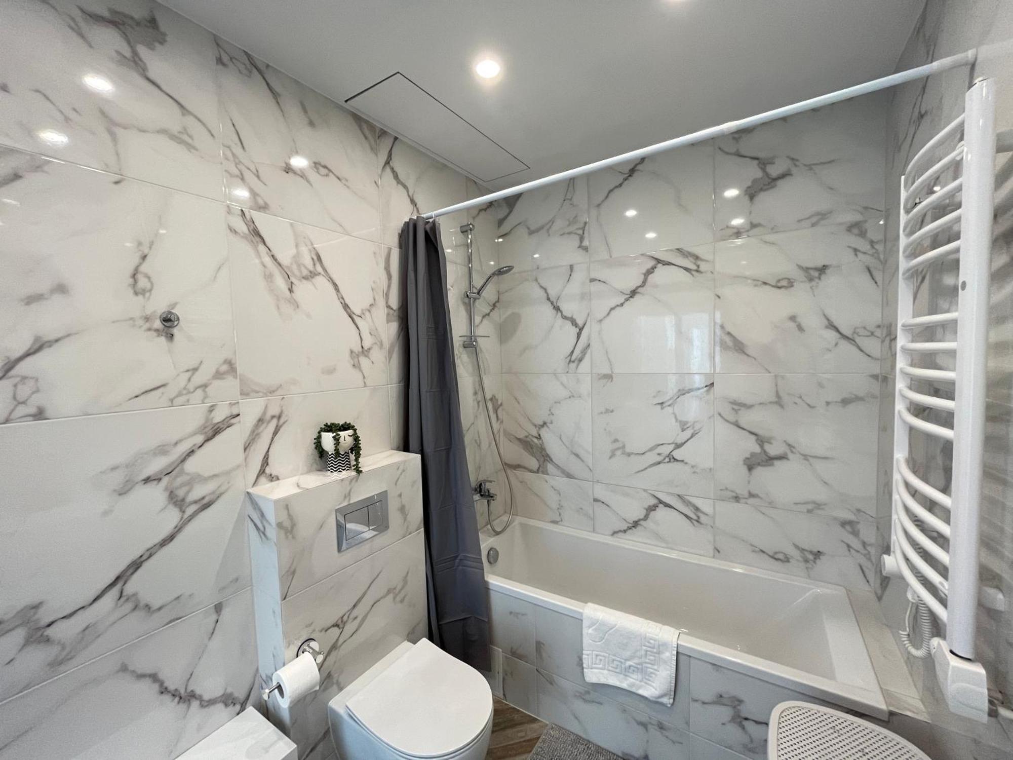 Apartamento Cohost I New Basteja Life W-garage Prkg & Self Check-in